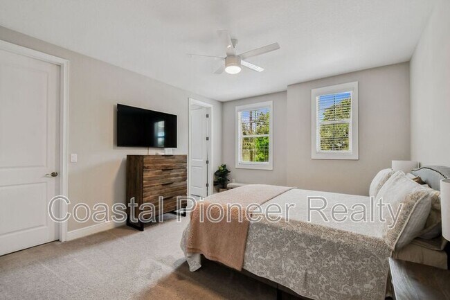 Building Photo - 5408 S Elkins Ave