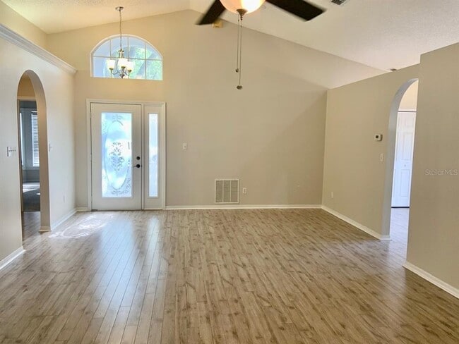 Building Photo - 544 Tall Oaks Terrace