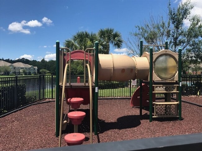 Building Photo - 6680 S Goldenrod Rd