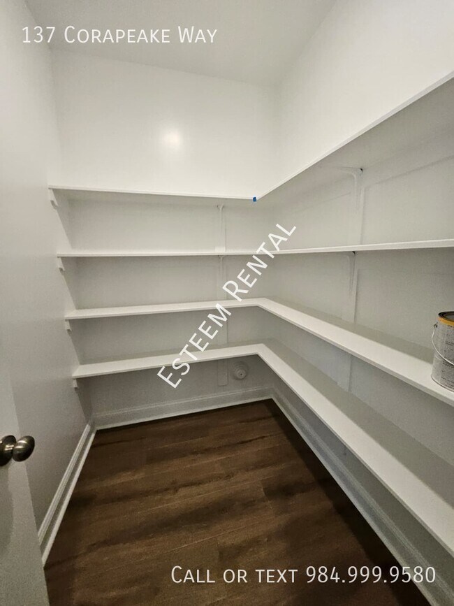 Building Photo - 137 Corapeake Wy