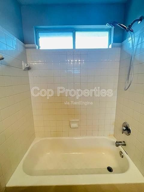 Building Photo - 9819 Autumn Pl