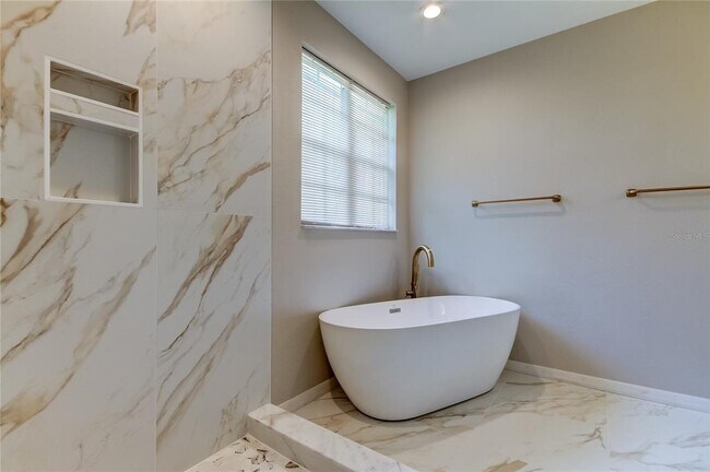 Building Photo - 14612 Mirabelle Vista Cir