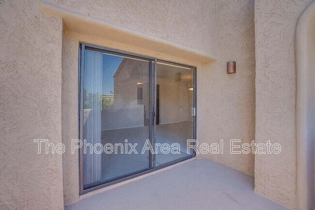 Building Photo - 10055 E Mountainview Lake Dr