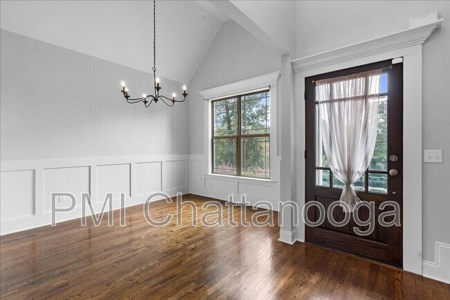 Building Photo - 8229 Pierpoint Dr