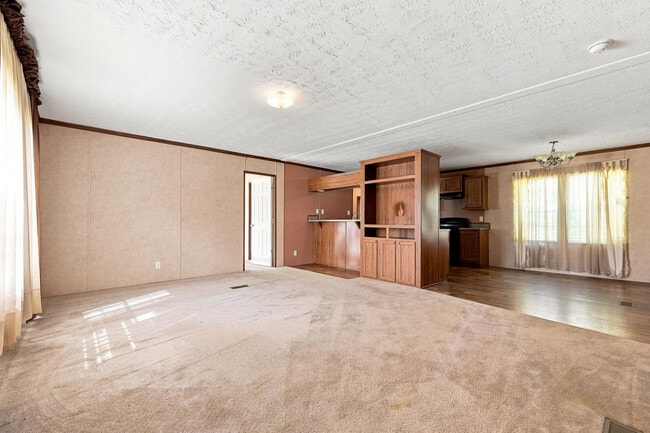 Building Photo - 188 Bradley Dr