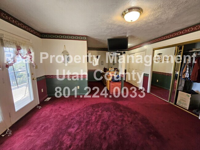 Building Photo - Elk Ridge Home with Unobstructed Valley Views