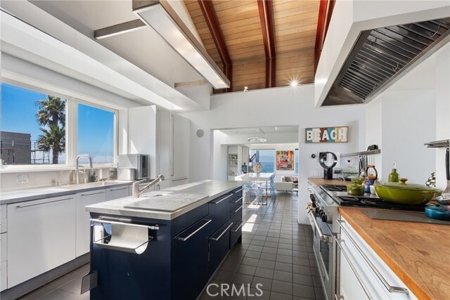 Building Photo - 3410 Hermosa Ave