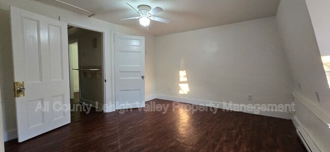 Building Photo - 51 S 5th St