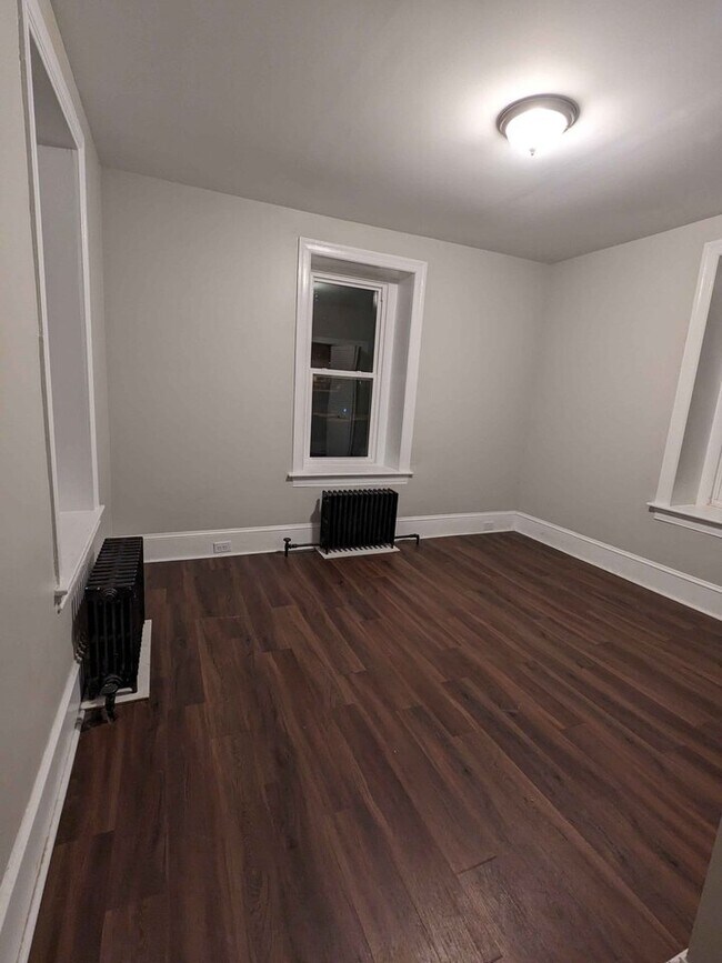 Building Photo - 504 Arch St