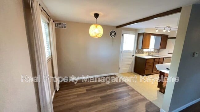 Building Photo - 5114 Caste Dr