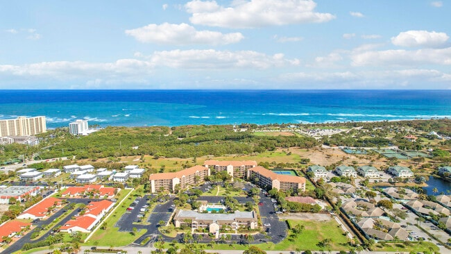 Building Photo - 275 Palm Ave