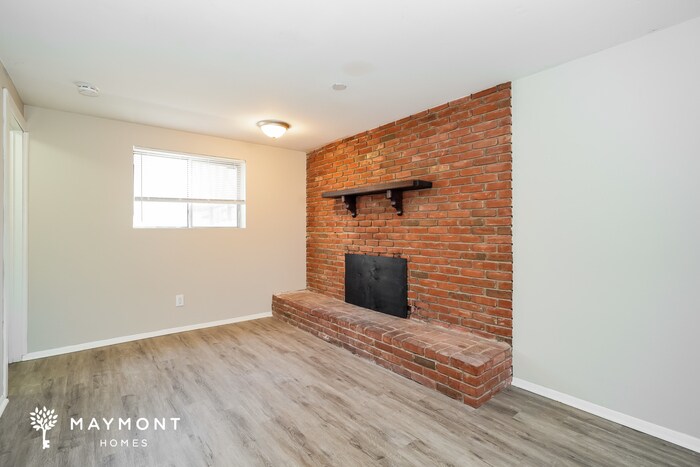 Building Photo - 2710 Moundcrest St