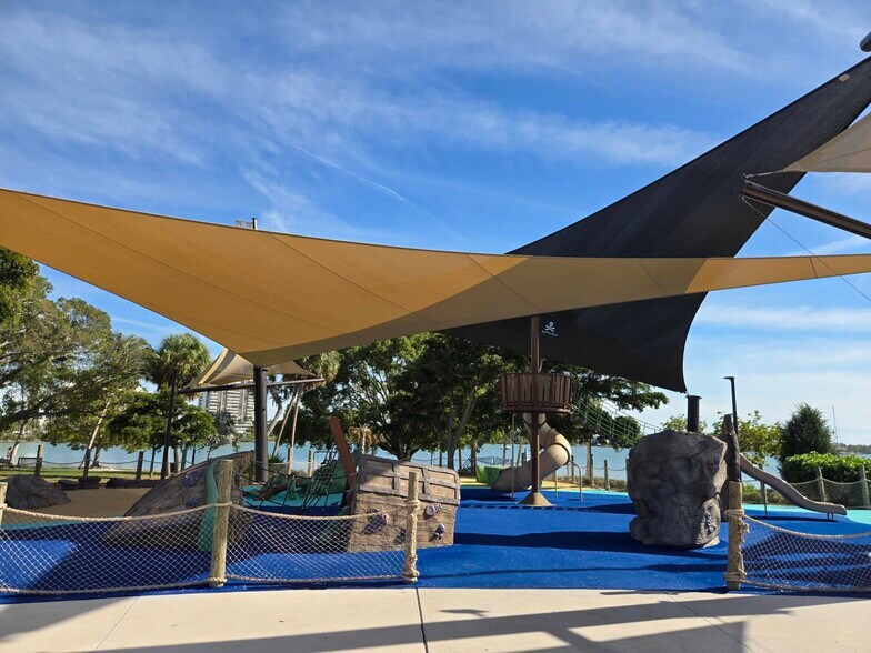 Building Photo - 2304 Ringling Blvd