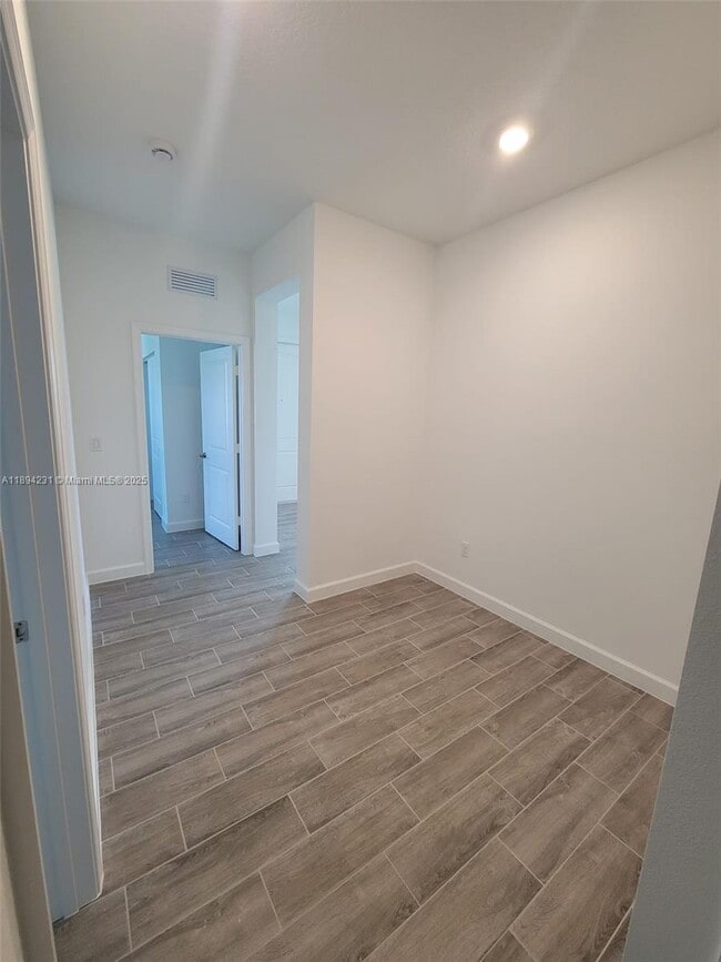 Building Photo - 1689 Whistlegrass Ln