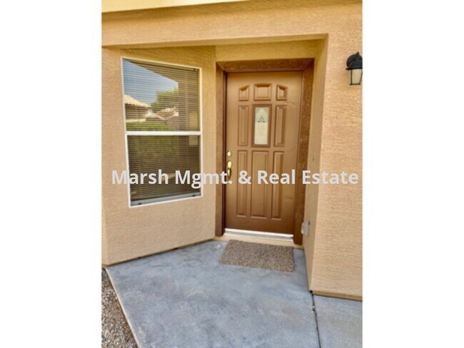 Building Photo - Wonderful 4 bedroom home newly updated in ...