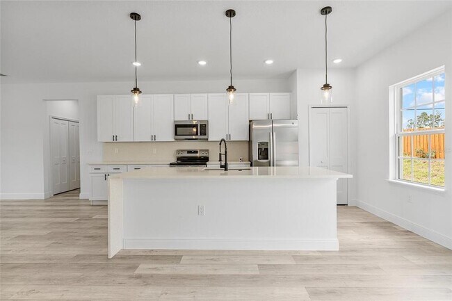 Building Photo - 5107 SW 164th Street Rd