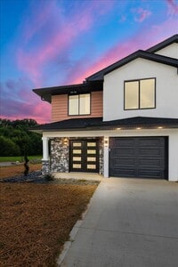 Building Photo - 145 Crooked Creek Dr