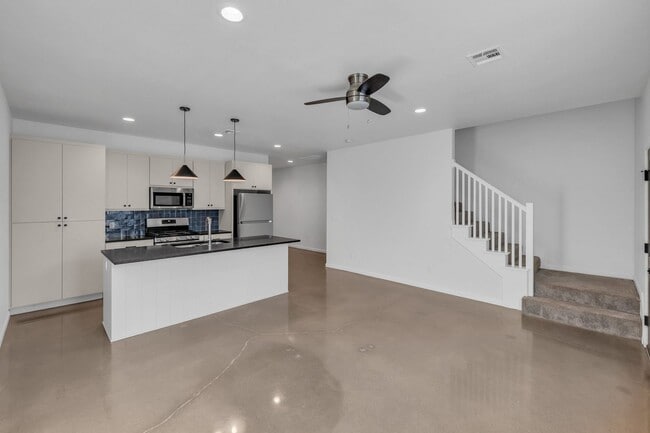 Building Photo - P.57 Kode Properties, LLC 1236-1238