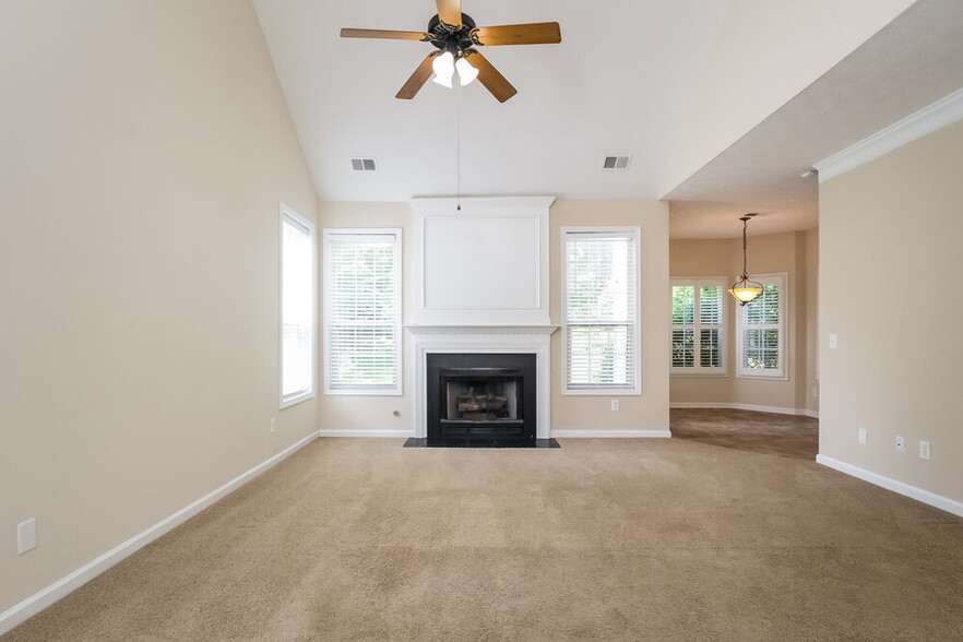Building Photo - 169 Weatherstone Dr