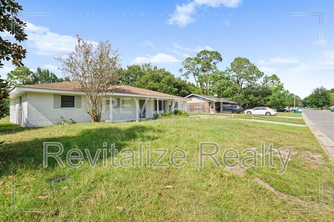 Building Photo - 2531 W David Dr