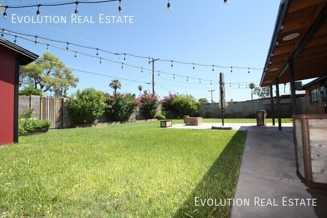 Building Photo - 7448 E Coronado Rd