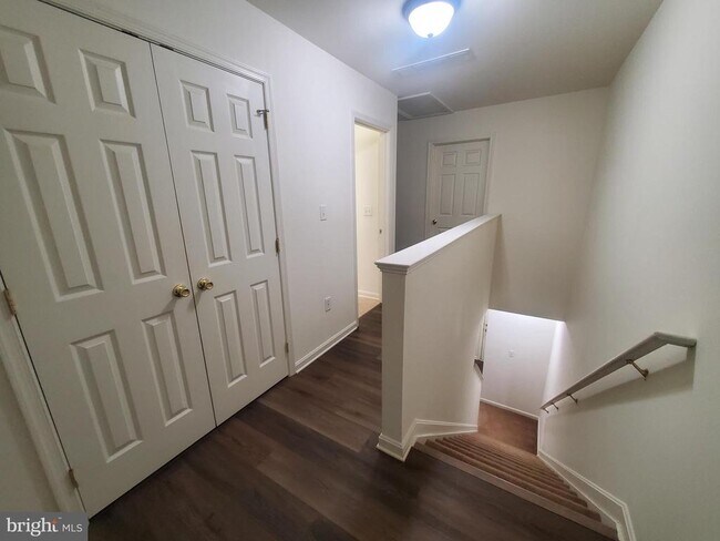 Building Photo - 89 Bay Hill Ln