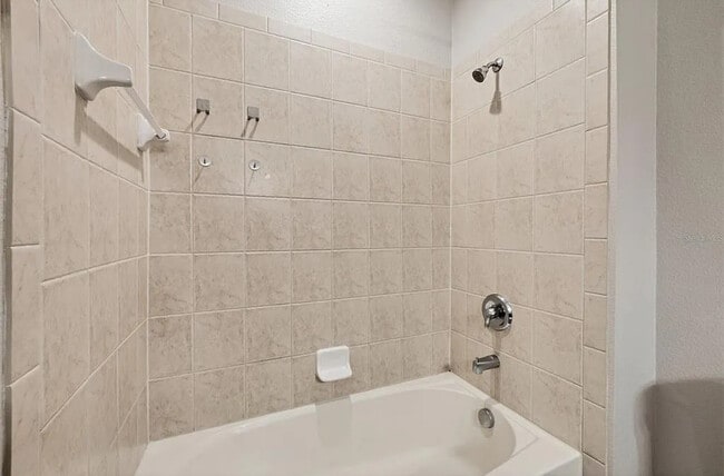 Building Photo - 8228 Villa Grande Ct