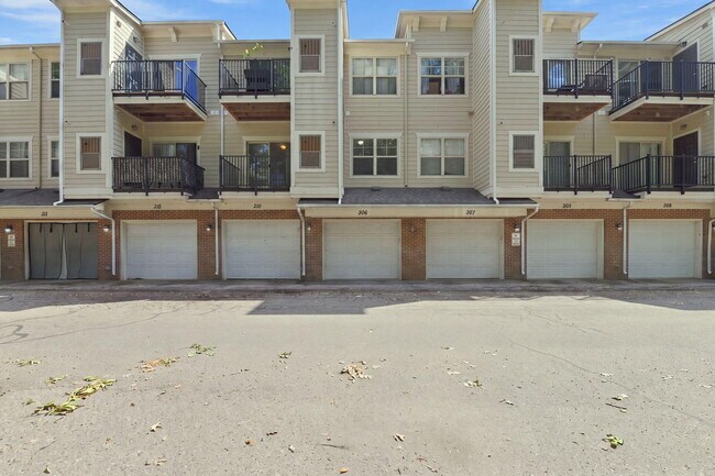 Building Photo - 309 Legato Dr