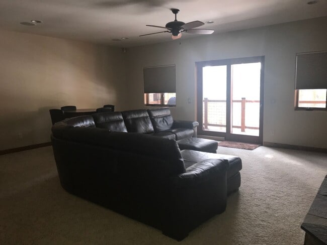 Building Photo - 910 Tyner Way