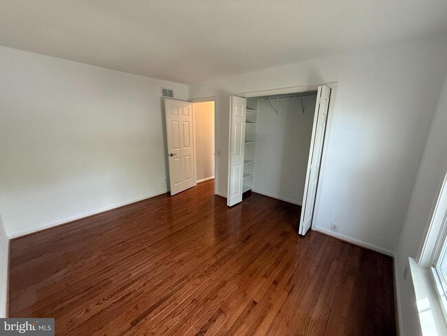 Building Photo - 918 Catoctin Cir NE