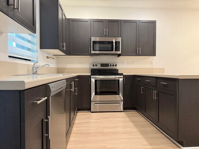 Building Photo - 1513 SW 28th St