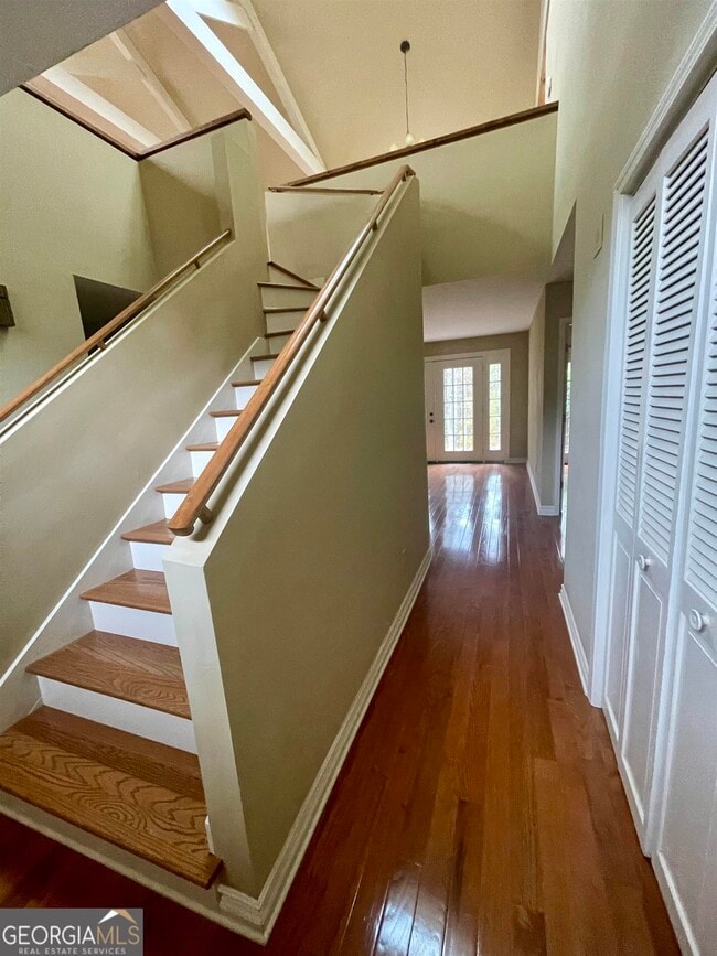 Building Photo - 242 Ebenezer Church Rd