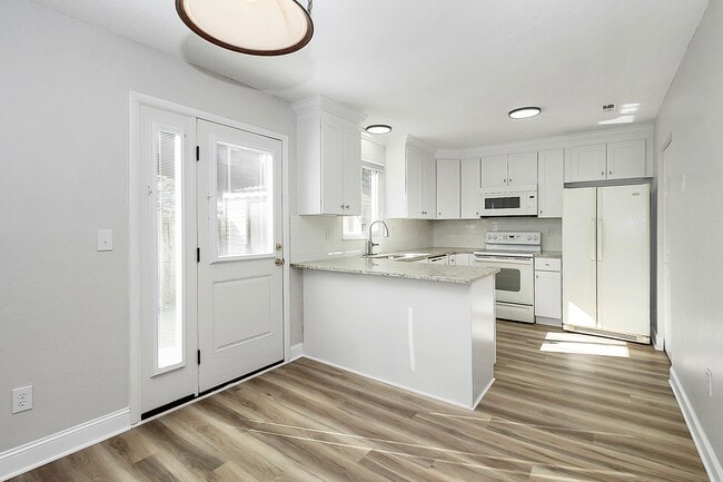 Building Photo - 1524 Waybridge Ln