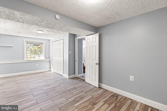 Building Photo - 13730 Marilyn Ct