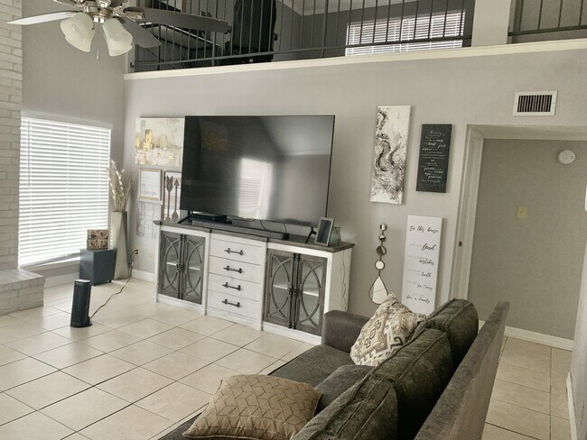 Building Photo - 106 Land Grant Ct