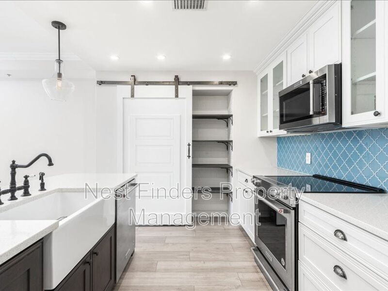 Building Photo - 1415 1st St N