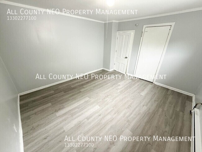 Building Photo - 2056 W 95th St