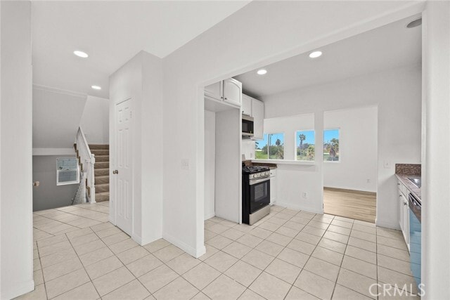 Building Photo - 554 Bonita St