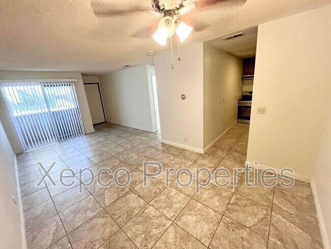 Building Photo - 2857 N Los Felices Rd