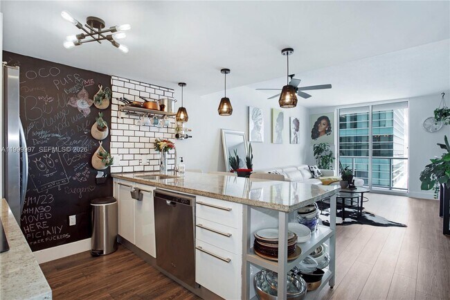 Building Photo - 185 SW 7th St