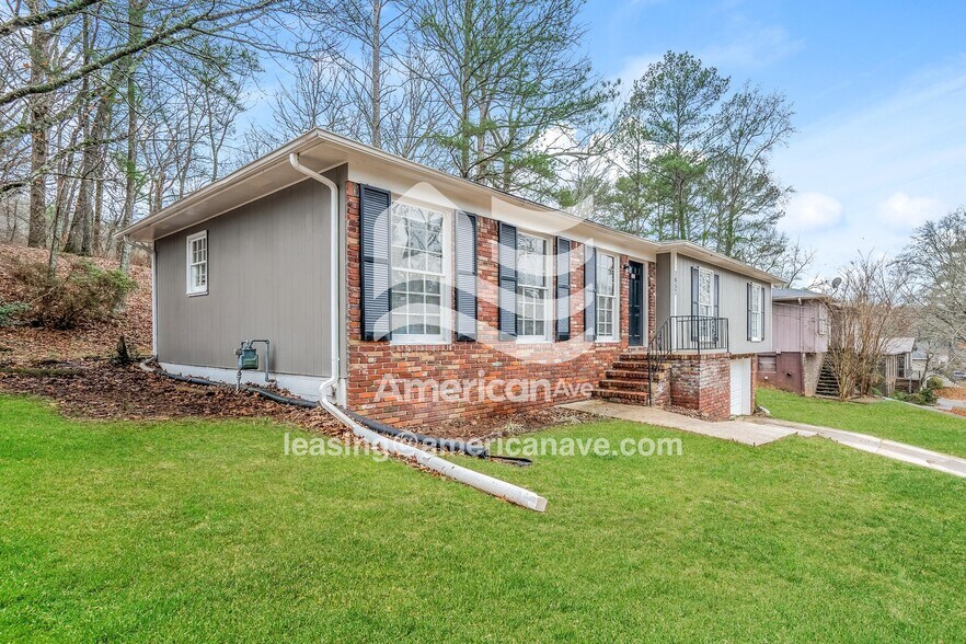 Building Photo - 1657 Azalea Dr