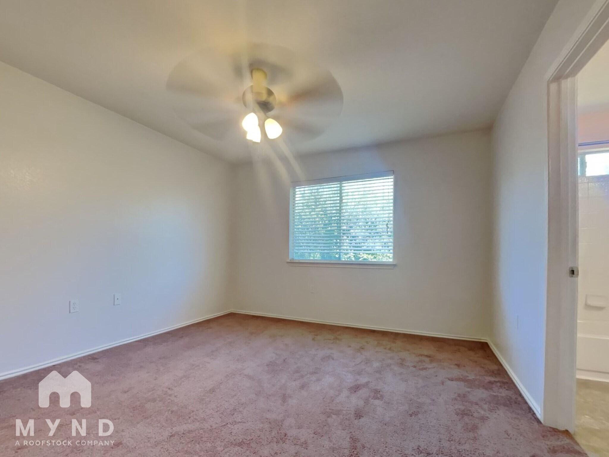 Building Photo - 18624 Great Falls Dr