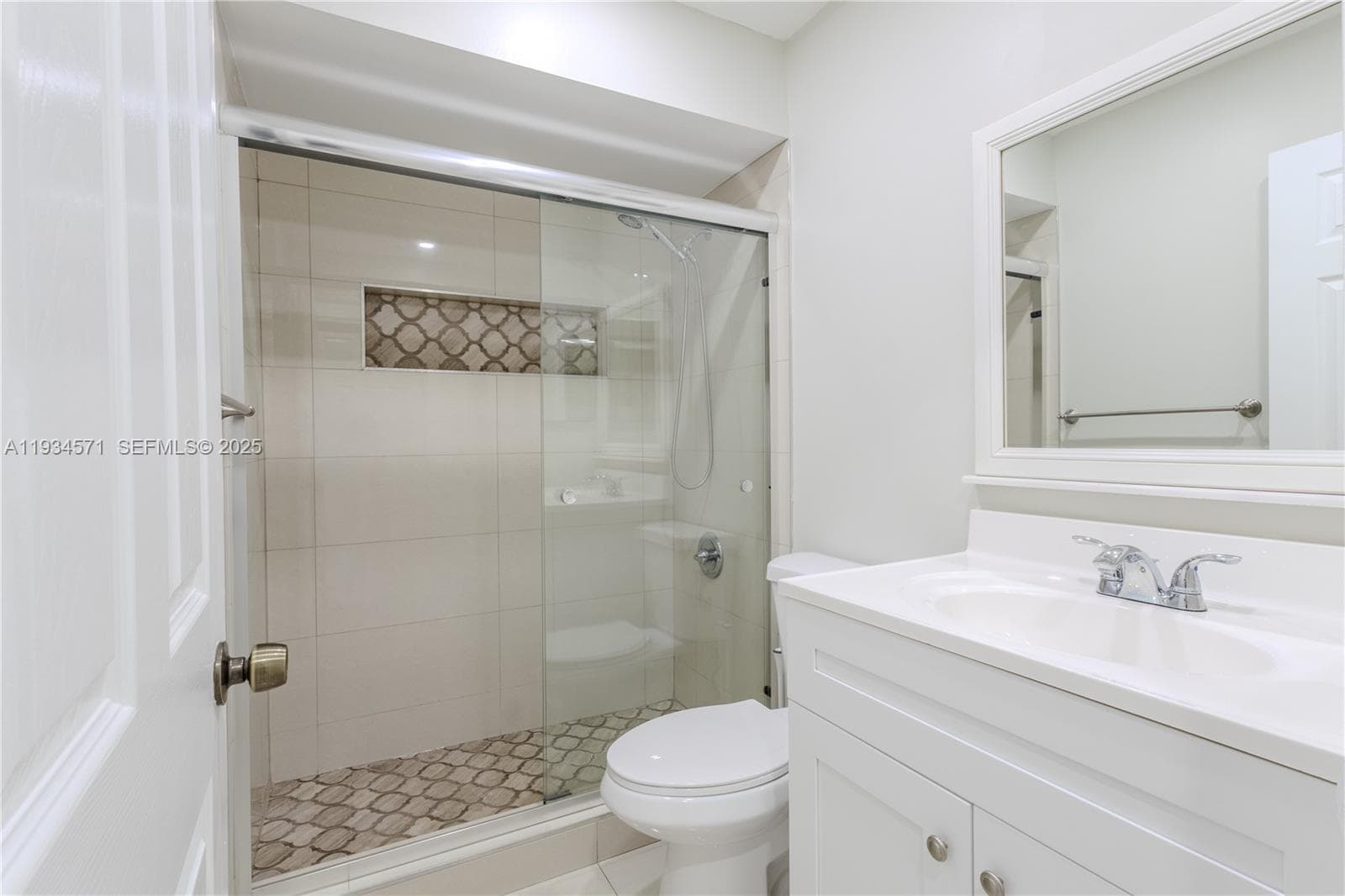 Building Photo - 5145 SW 140th Pl