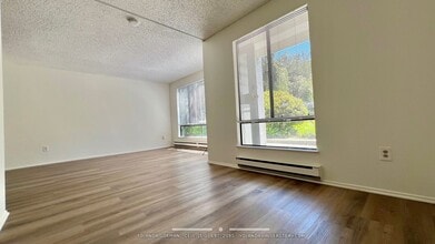 Building Photo - Sweet 2nd floor  studio condo at resort-like Watergate by the Bay in Emeryville!
