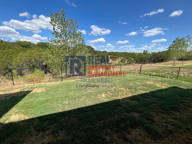 Building Photo - Amazing 3 Bed 2 Bath Home in Gated Lakesid...