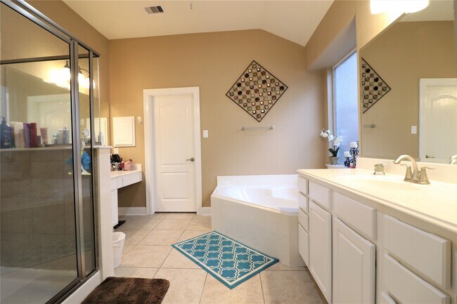 Building Photo - 6126 Emberwood Falls Dr