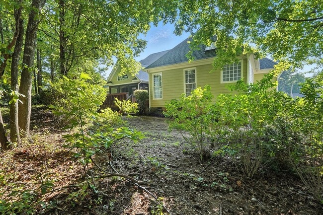 Building Photo - 104 Vatersay Dr