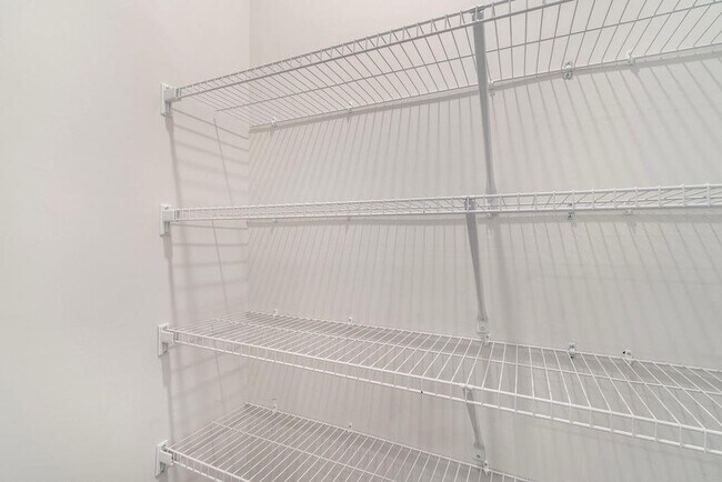 Building Photo - 420 Pt Pl Dr