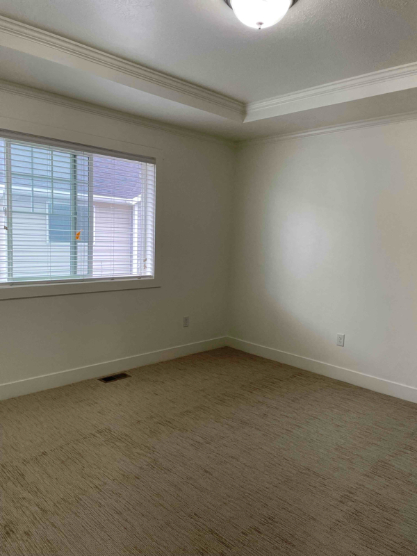 Building Photo - 1547 N 400 W