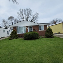 Building Photo - 3BR / 2BA Home in St. Clair Shores w/ Finished Basement, 3-Season Room & 2-Car Garage